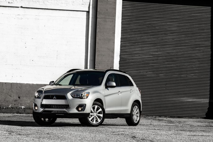  Mitsubishi Outlander Sport 2013 года  (фото 69 из 83)